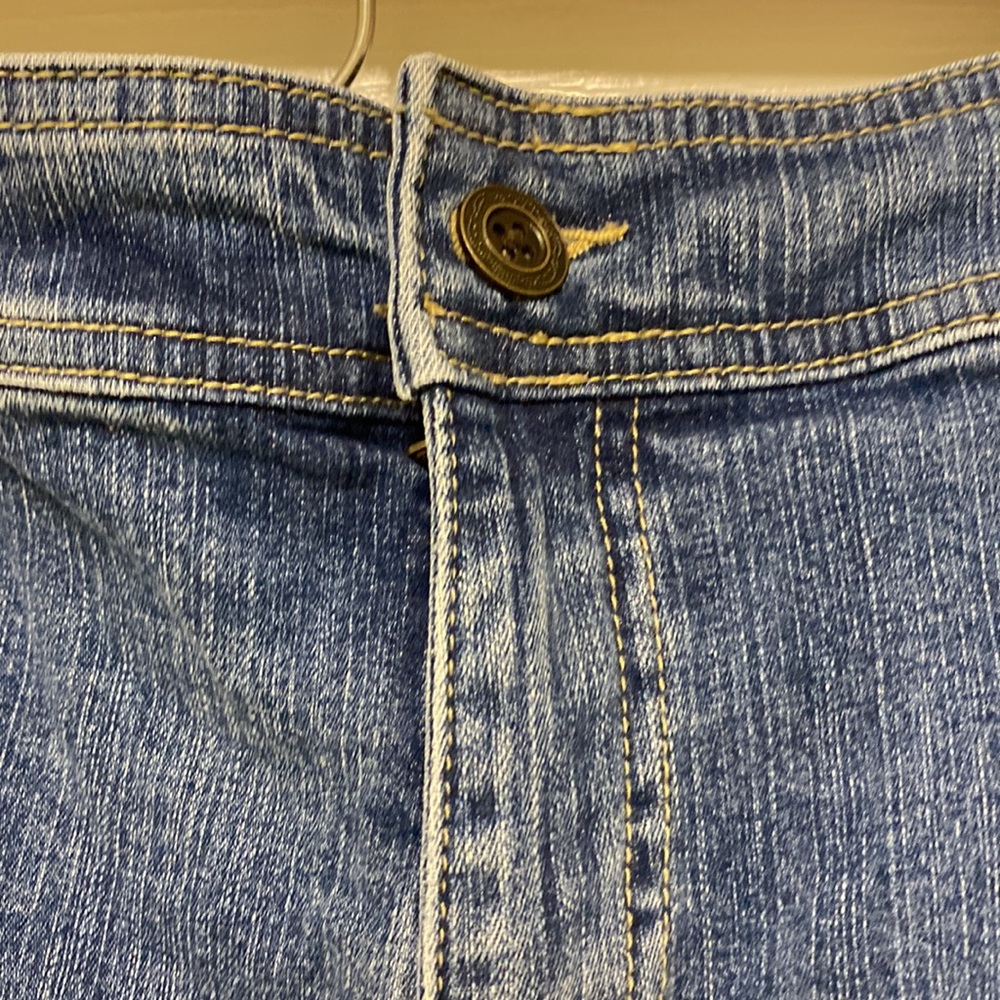 CJ Banks denim shorts. size 20E - Picture 3 of 8